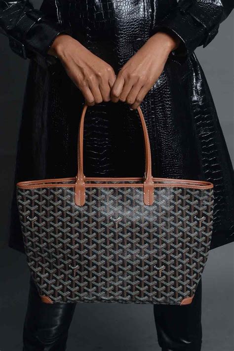 goyard artois mm black and tan|Goyard Artois mm price.